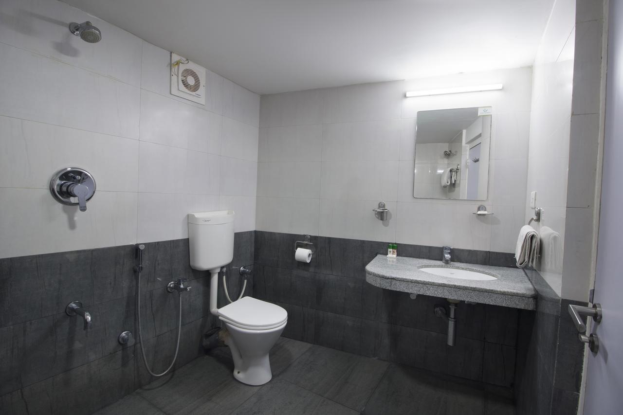 Oyo 6429 Hotel Pearl Pune Ngoại thất bức ảnh